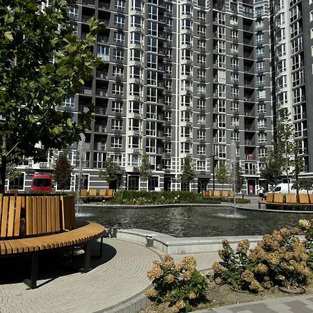 Апартаменти В Жк Гранд Бурже Подобово 布恰 外观 照片